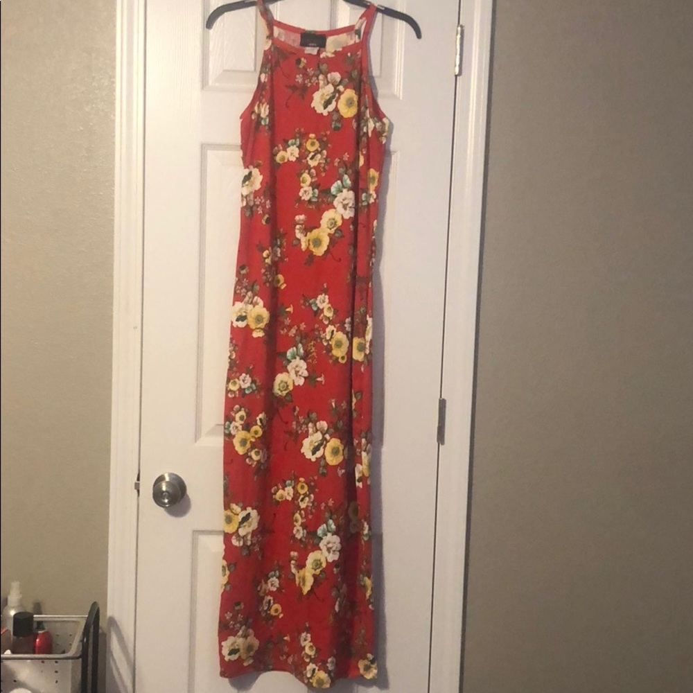 Discreet maxi dress